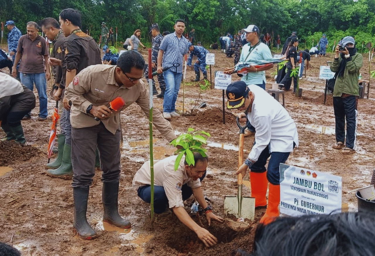 Memberdayakan Masyarakat Lokal