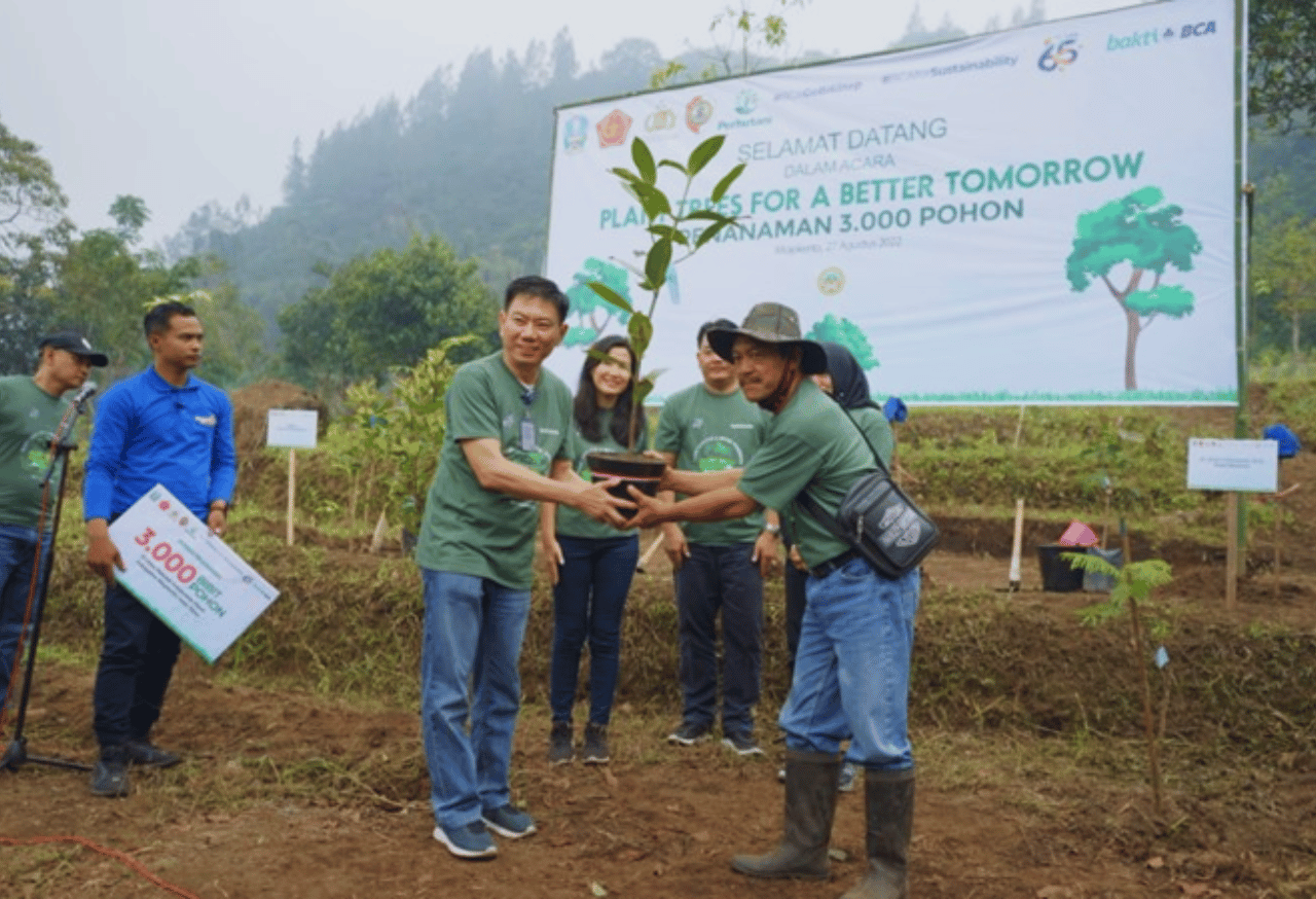 Komitmen Penghijauan dan Perlindungan Hutan
